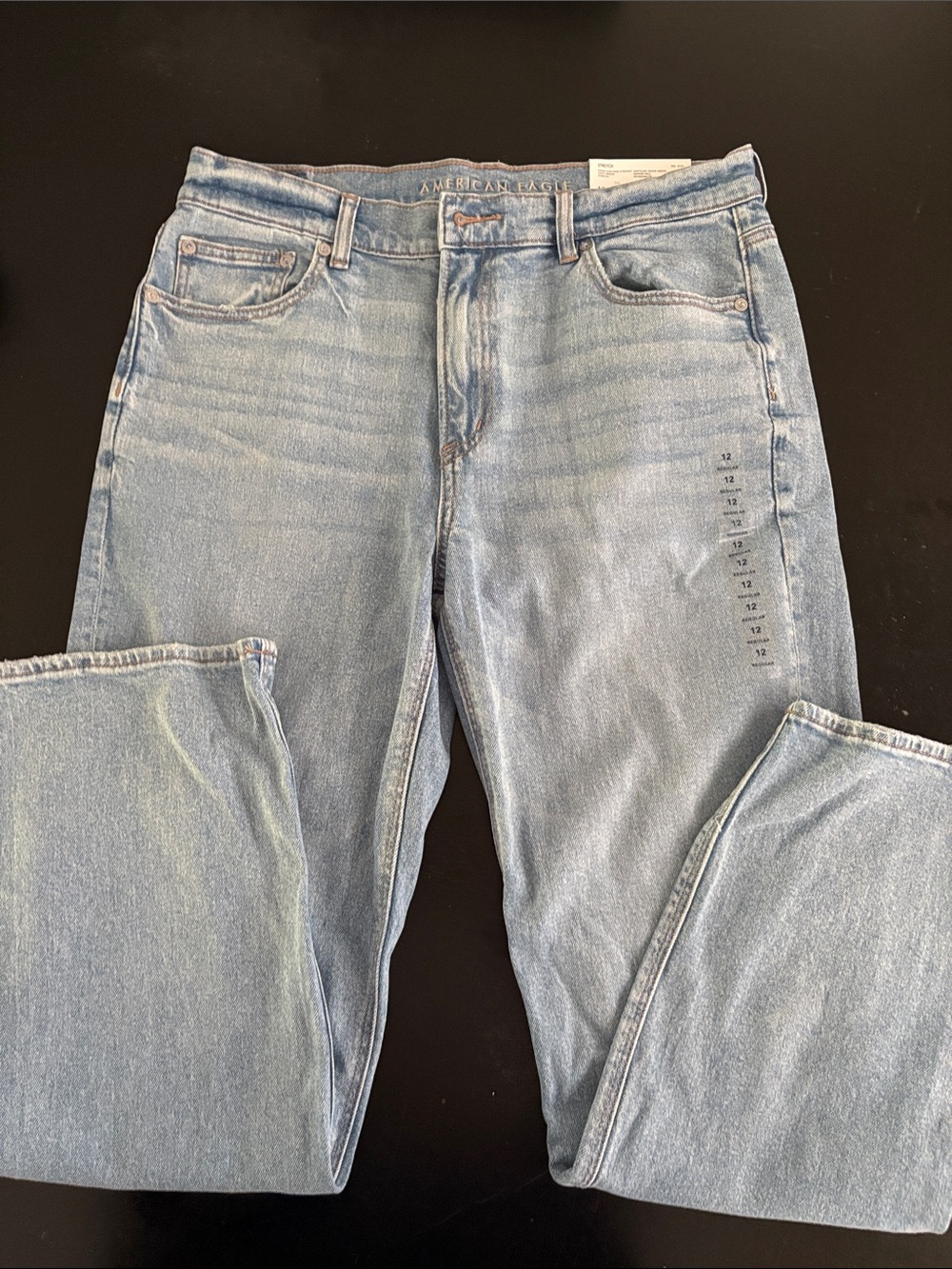 American Eagle Outfitters women’s Light Wash Straight Leg Jeans